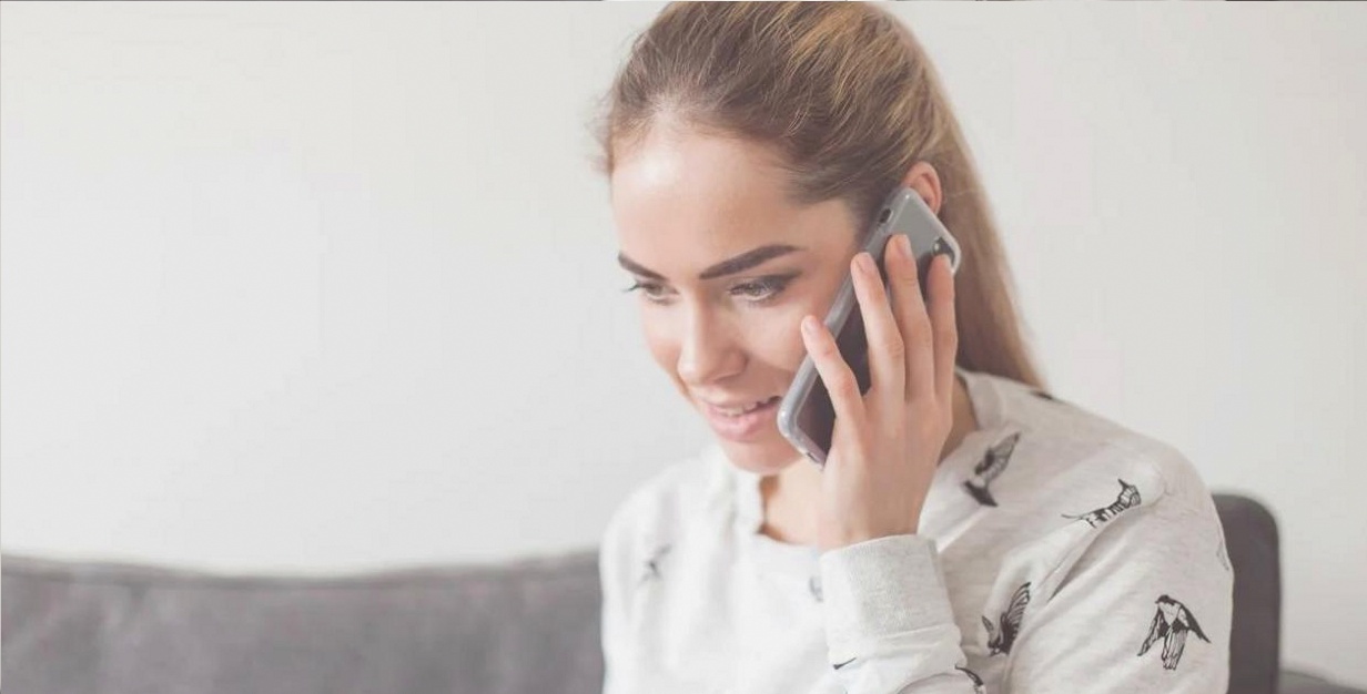 Specialist working one-on-one with a client remotely